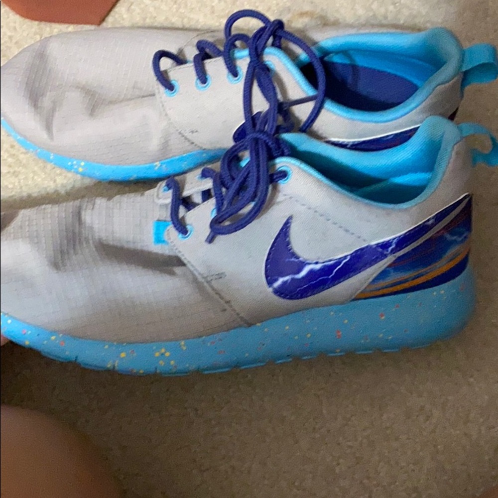 Nike roshes
